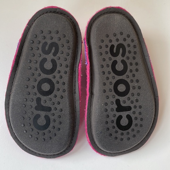 Crocs Kid’s Classic Slipper - Picture 3 of 3